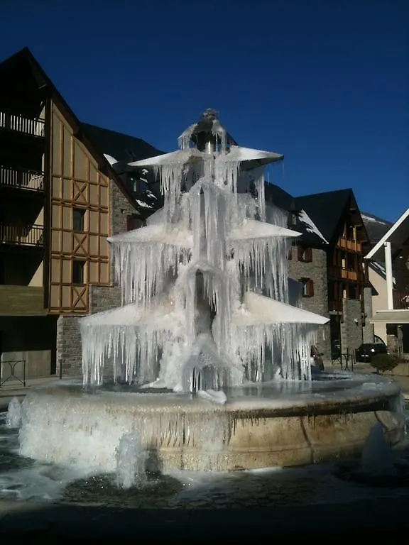 Au Chant Des Marmites Saint-Lary-Soulan Bed and breakfast
